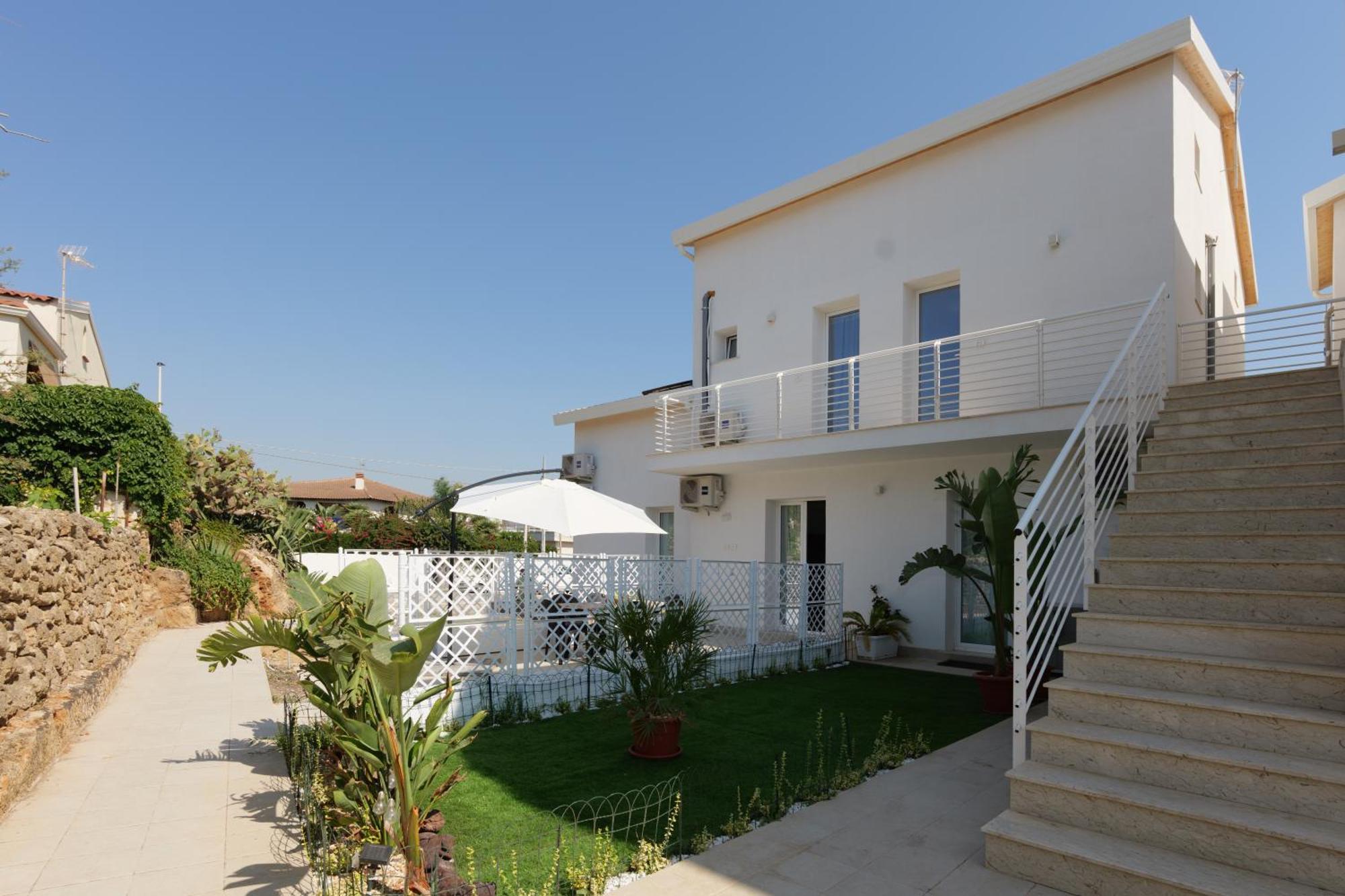 Astro Apartments With Direct Access On The Sea Of Noto Heritage Of Unesco Экстерьер фото